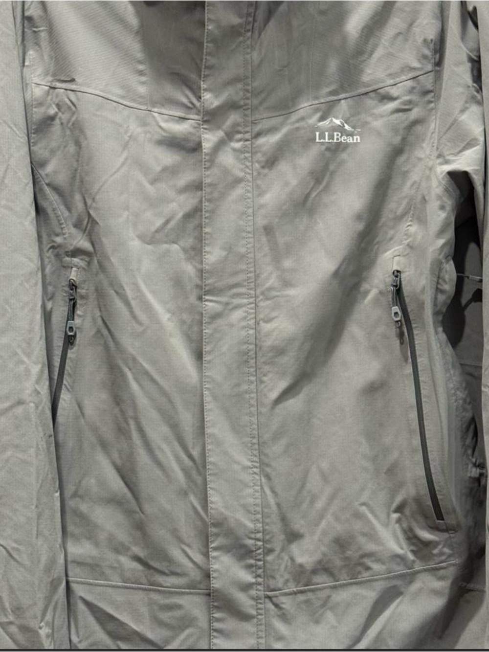 L.L. Bean Men's Light Gray Raincoat with Zip Pockets